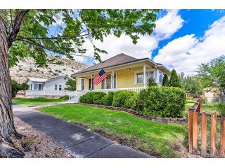 425 Pine Ave Canon City, CO 81212