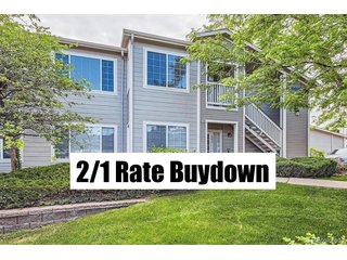 8469 Little Rock Way 201 Highlands Ranch, CO 80126