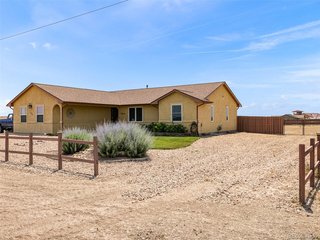 734 E Marigold Dr Pueblo, CO 81007