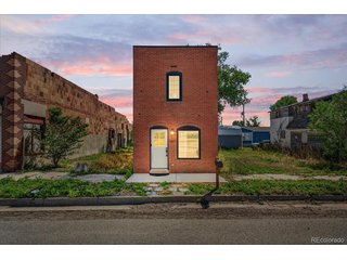 660 1st Ave Deer Trail, CO 80105