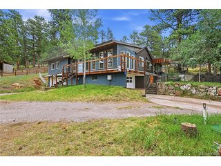 22867 Pawnee Rd Indian Hills, CO 80454