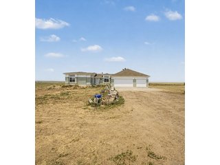 81807 E County Road 22 Deer Trail, CO 80105