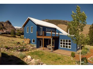 301 Rue La Fong Ln Creede, CO 81130