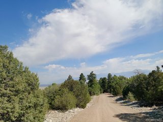 210 Big Bear Rd Mosca, CO 81146