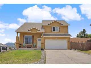 859 Circle Rd Palmer Lake, CO 80133