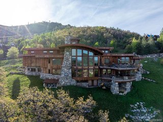 2555 Ski Trail Ln Steamboat Springs, CO 80487