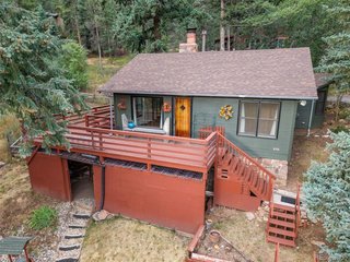 9735 Mountain Rd Cascade, CO 80809