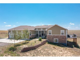 2394 S Manila Rd Bennett, CO 80102