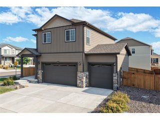 2122 Pineywoods St Mead, CO 80542