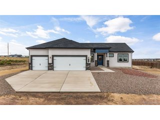 943 E Moonbeam Dr Pueblo West, CO 81007