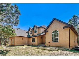 3392 Estates Cir Larkspur, CO 80118