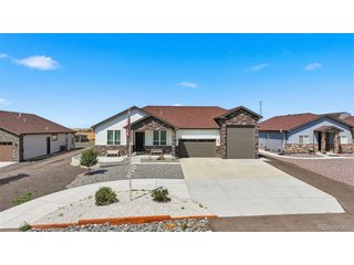 331 N Cedar St Keenesburg, CO 80643