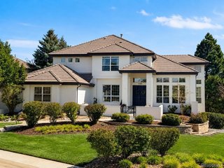 9368 S Silent Hills Dr Lone Tree, CO 80124