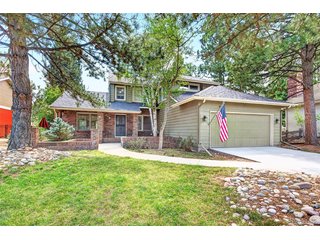 4 Oakmont Ln Littleton, CO 80127