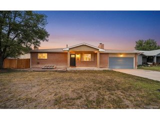 911 Candytuft Pueblo, CO 81001
