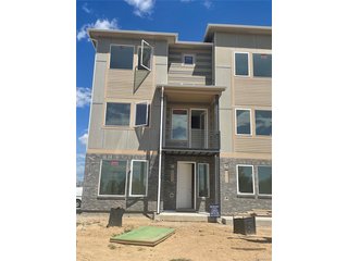 606 Cowbell Dr Erie, CO 80516