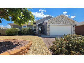 2224 Crestwood Ln Pueblo, CO 81008