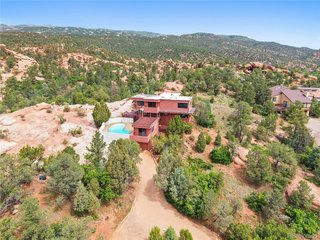 133 Via Vallecito Manitou Springs, CO 80829