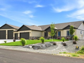 3643 Crested Owl Ct Dacono, CO 80514