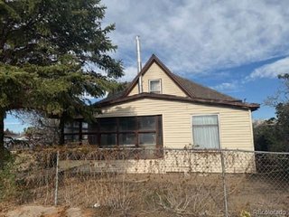 157 Hurt St Center, CO 81125
