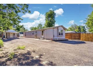 422 Willow Dr Lochbuie, CO 80603
