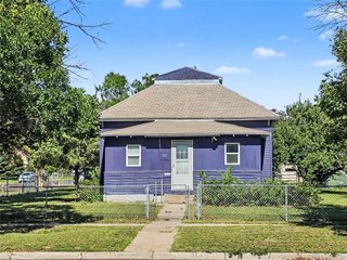 102 E 4th St Julesburg, CO 80737