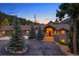 609 Crystola Ct Woodland Park, CO 80863