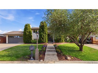 64 Baylor Dr Longmont, CO 80503