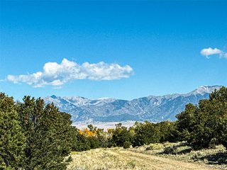 105 Crosstimber Ln Mosca, CO 81146