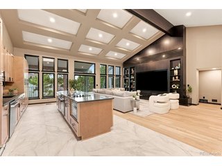 27 Beacon Hill Ln Greenwood Village, CO 80111